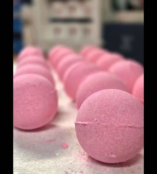 7.5 oz Bakers Dozen (12) Fizzy Bath Bombs